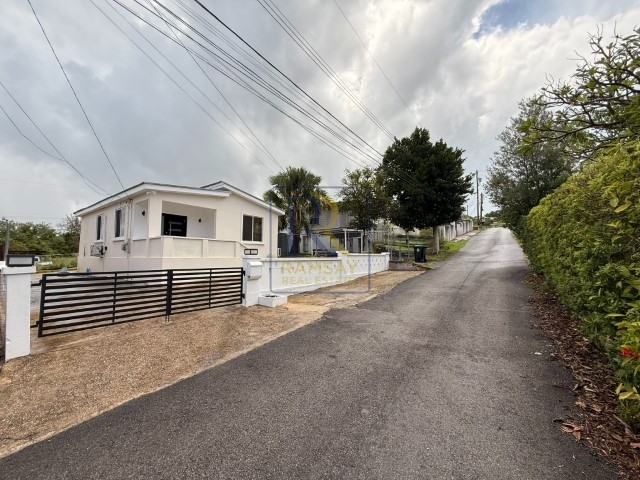 Clarkes Road #1, Derricks, St. James