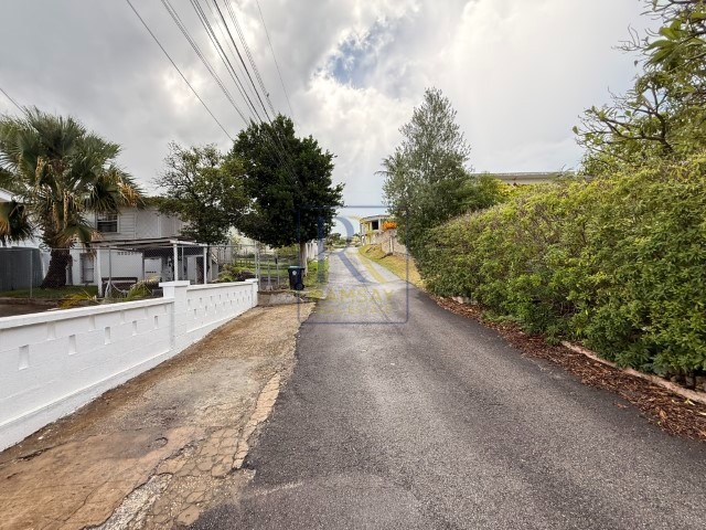 Clarkes Road #1, Derricks, St. James
