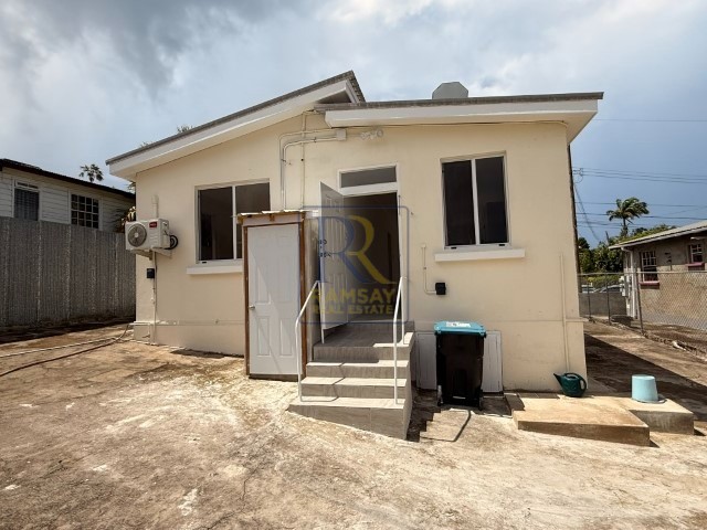 Clarkes Road #1, Derricks, St. James