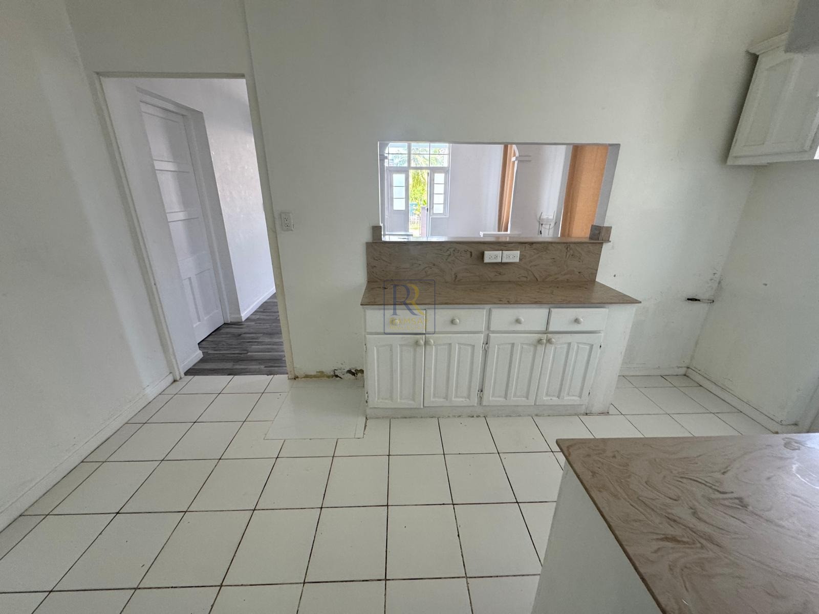 Clarkes Road #2, Derricks, St. James