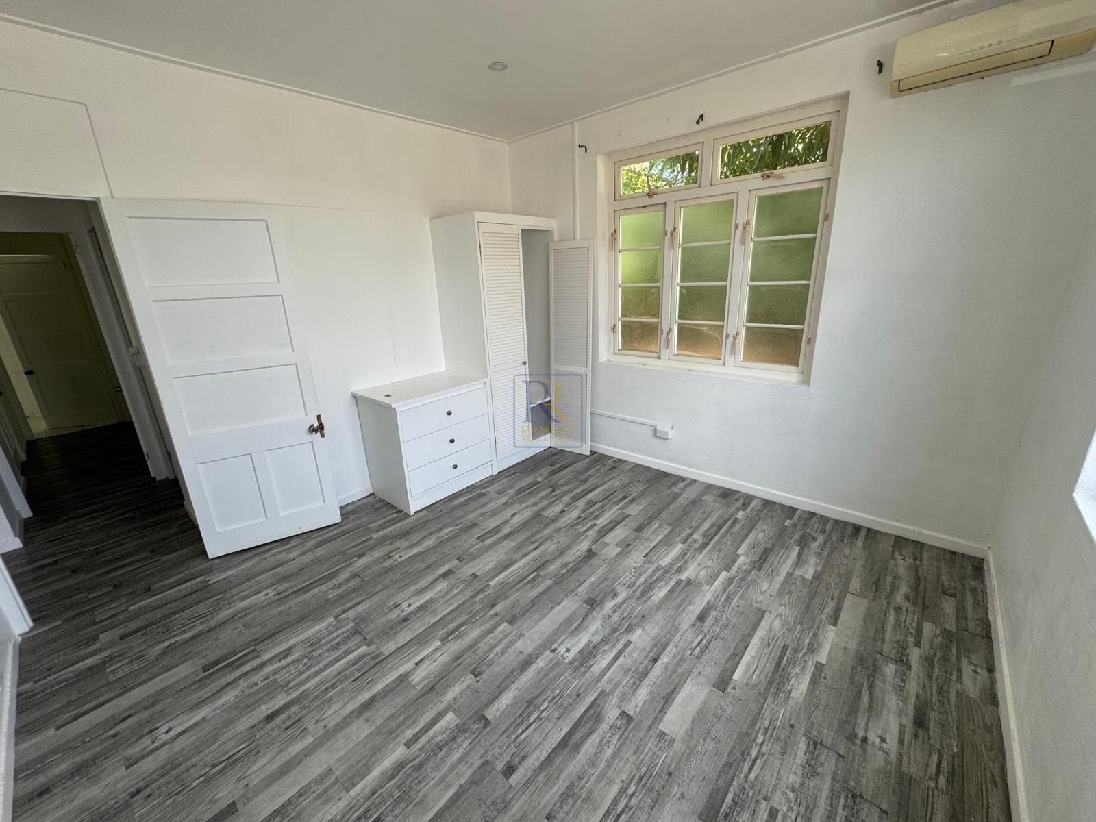 Clarkes Road #2, Derricks, St. James