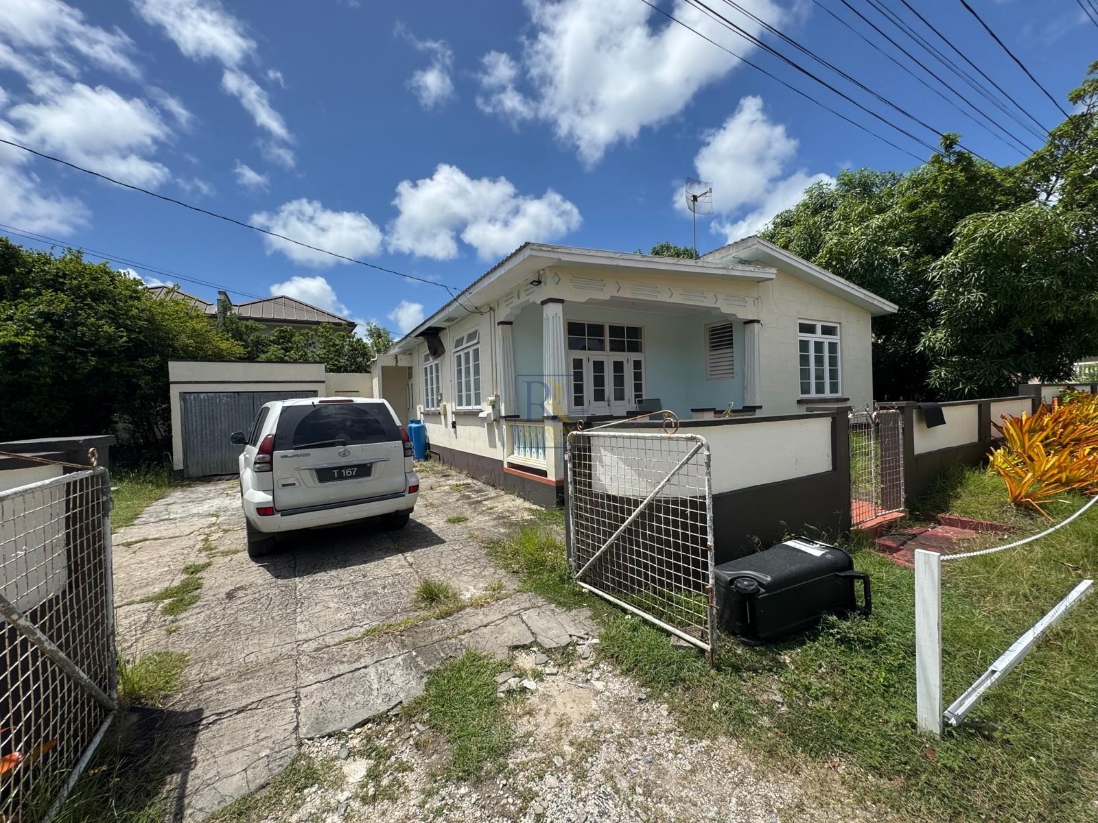 Clarkes Road #2, Derricks, St. James