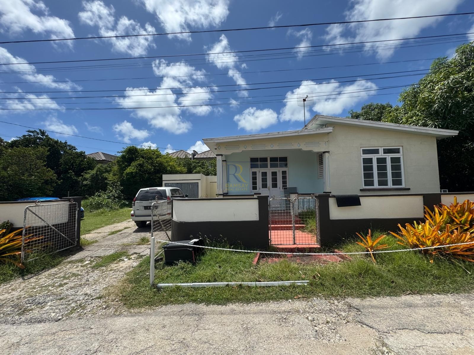 Clarkes Road #2, Derricks, St. James