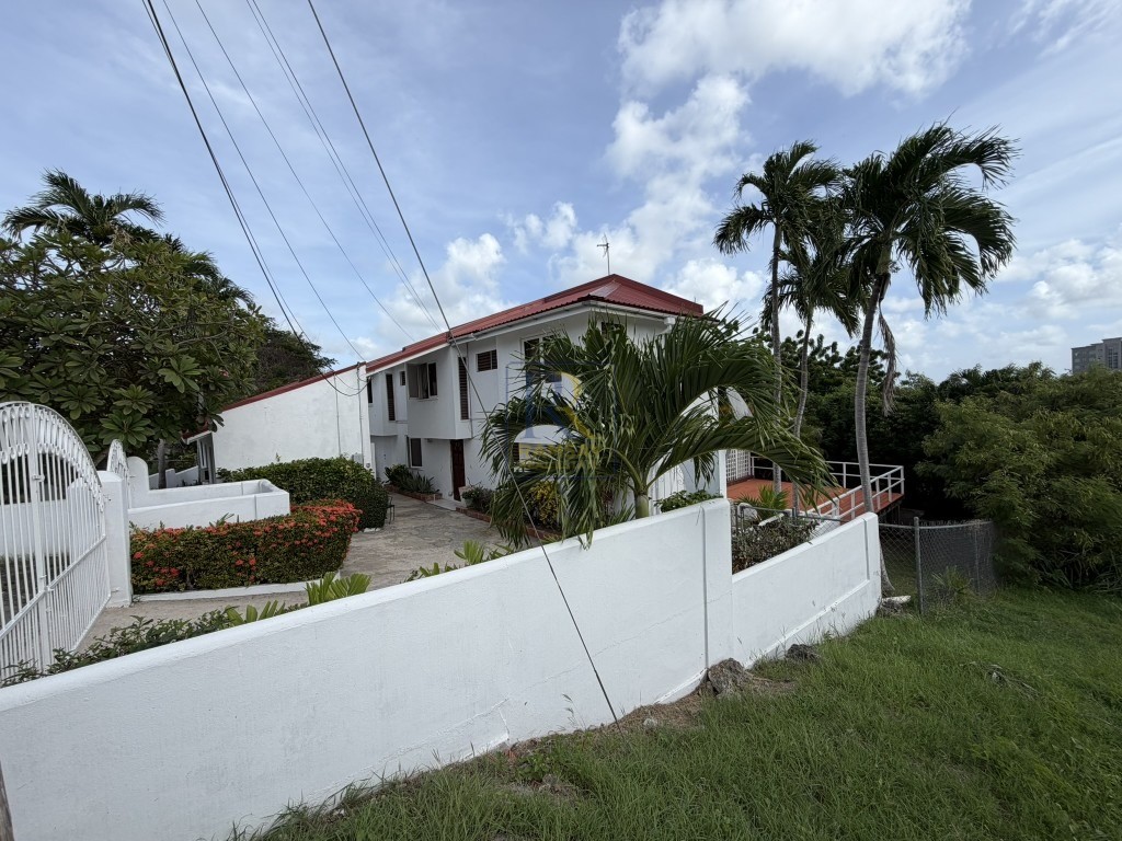 Warrens Terrace East, St. Michael