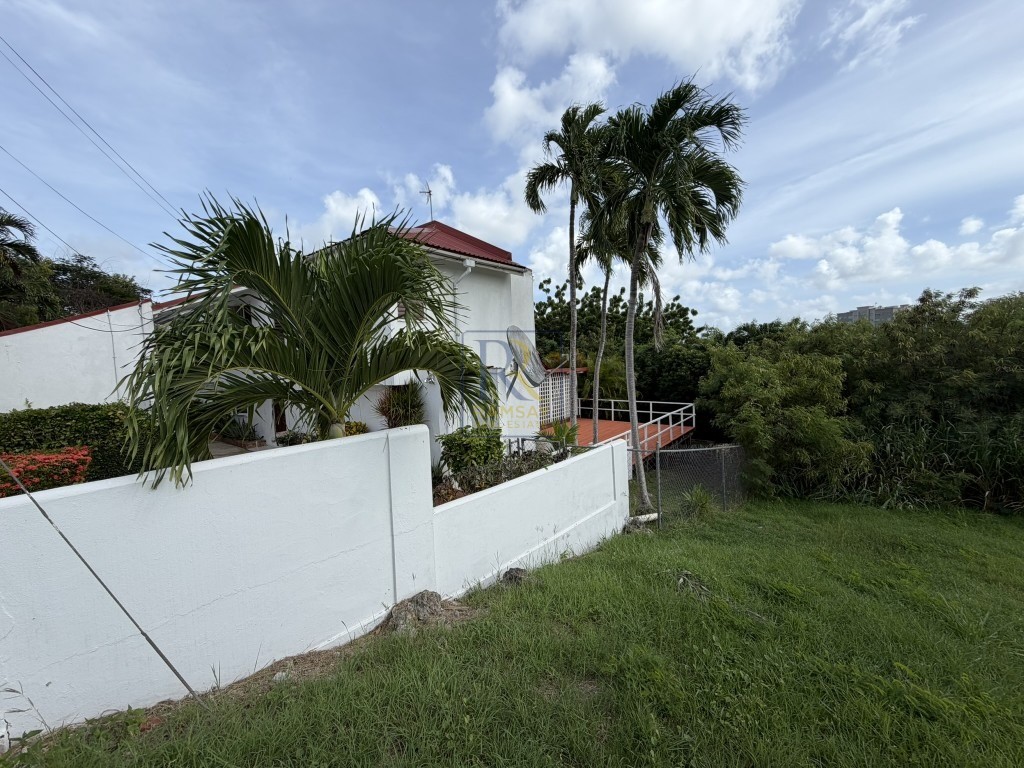 Warrens Terrace East, St. Michael