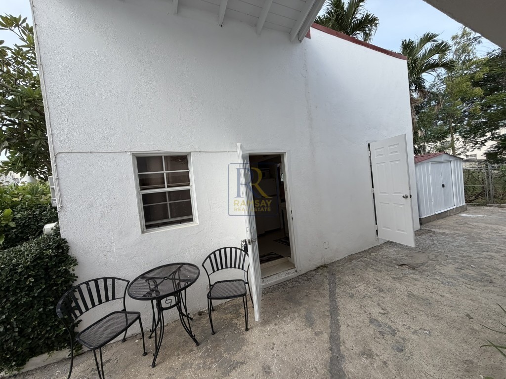 Warrens Terrace East, St. Michael