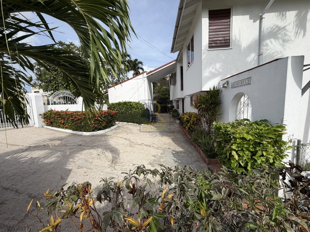 Warrens Terrace East, St. Michael