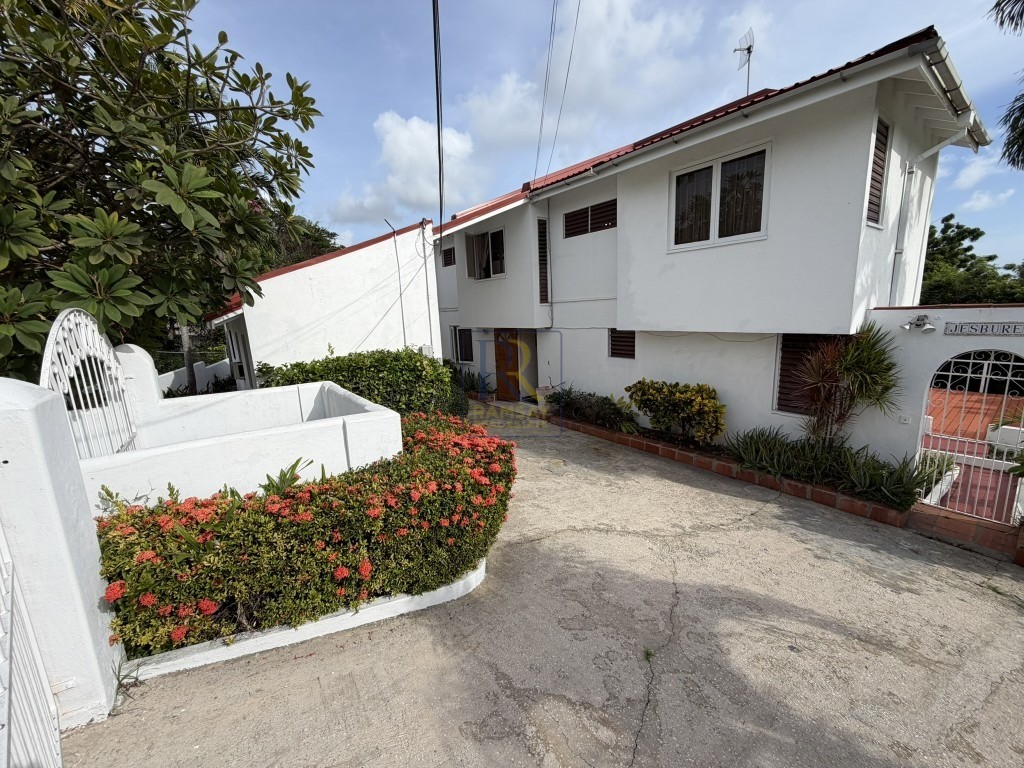 Warrens Terrace East, St. Michael