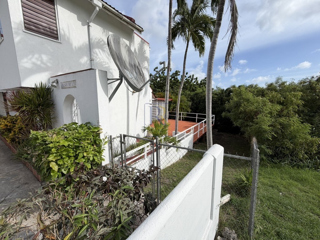 Warrens Terrace East, St. Michael